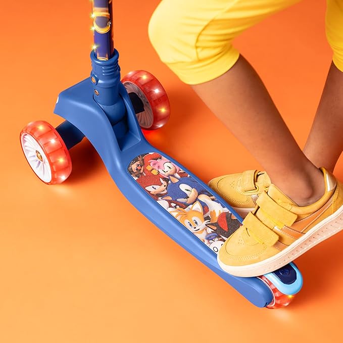 Jetson Character Kids Kick Scooter, LED Lights on Stem & Light-Up Wheels, Lightweight Frame, Height-Adjustable Handlebar, Lean-to-Steer System, Easy-Fold Mechanism